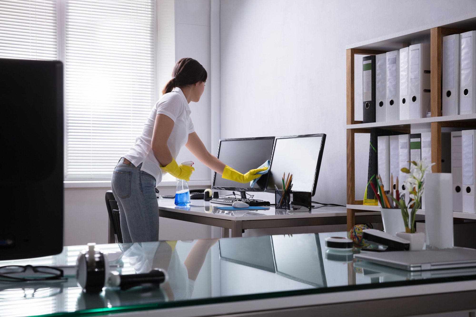 Advanced Tips by Professionals to Maintain a Clean Office Furniture